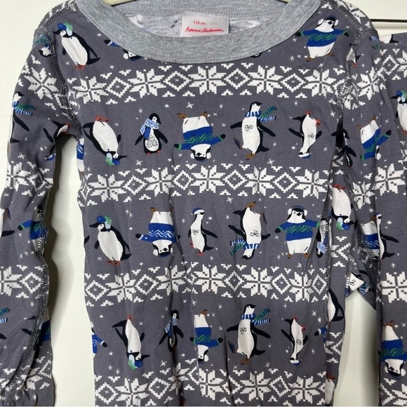 Hanna Andersson grey blue penguin Xmas Christmas Holiday  print pajama set sz 5 - Picture 3 of 3
